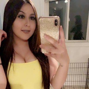 Meet your Posher, Anahi